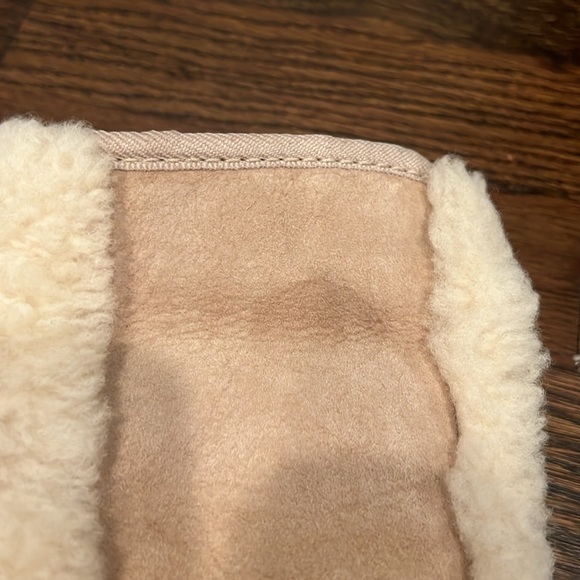UGG Boots - Picture 3 of 11